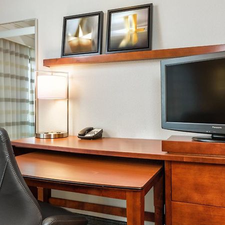 Courtyard By Marriott Houston Galleria Esterno foto