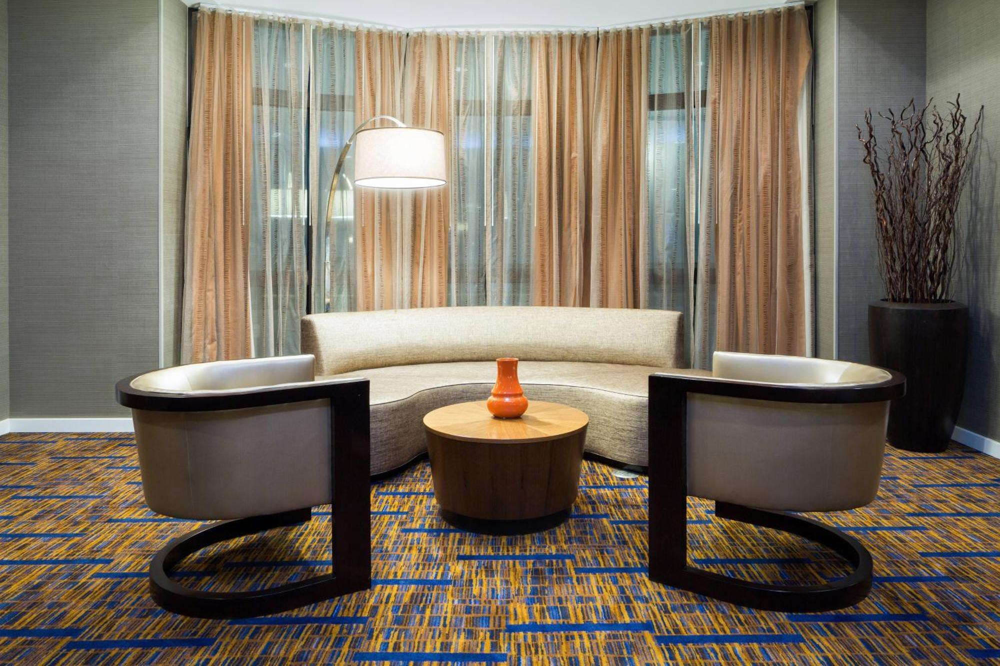 Courtyard By Marriott Houston Galleria Esterno foto