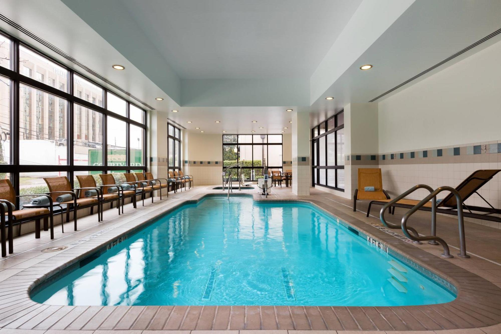 Courtyard By Marriott Houston Galleria Esterno foto