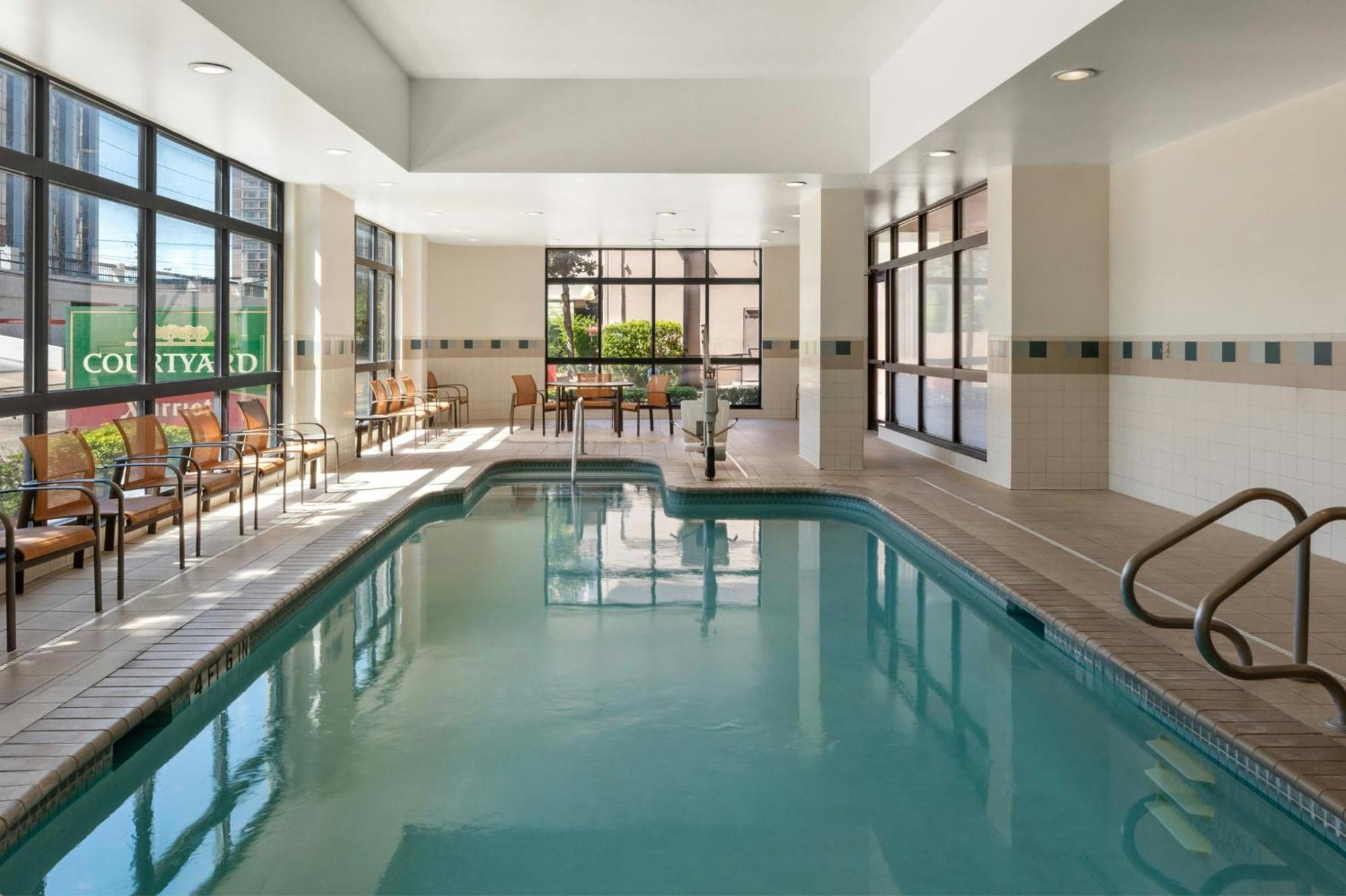 Courtyard By Marriott Houston Galleria Esterno foto